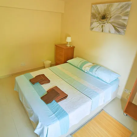 Apartment Comfy & Cosy 2 Bed Garden Flat Nikosia